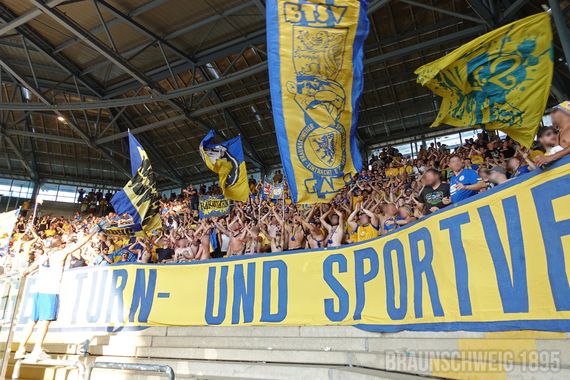 FC Hansa Rostock vs Eintracht Braunschweig (2-0) (5)