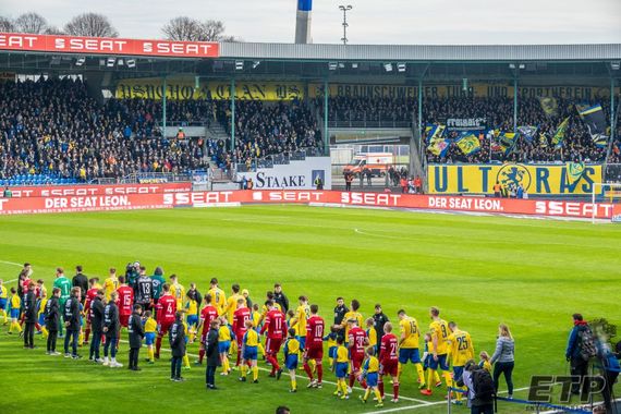 Eintracht Braunschweig vs SpVgg Unterhaching (1-0) (1)