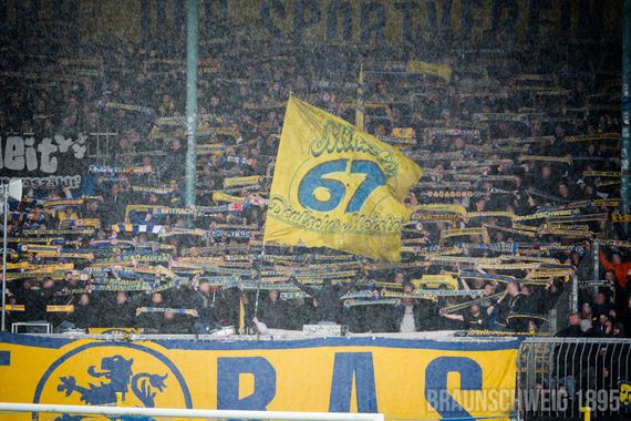 Eintracht Braunschweig vs Würzburger Kickers (2-2) (5)