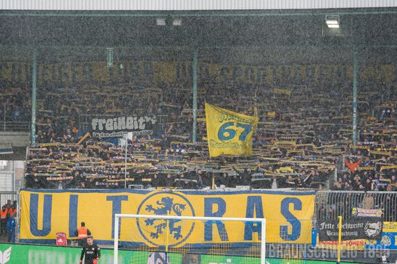 Eintracht Braunschweig vs Würzburger Kickers (2-2) (6)