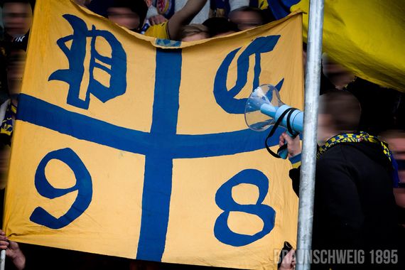 Eintracht Braunschweig vs Würzburger Kickers (2-2) (10)