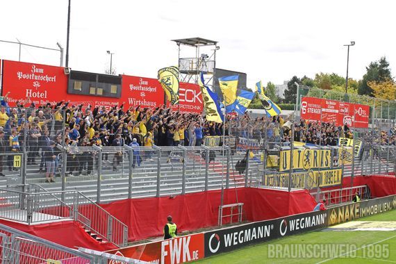 Würzburger Kickers vs Eintracht Braunschweig (1-1) (1)