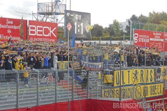 Würzburger Kickers vs Eintracht Braunschweig (1-1) (5)