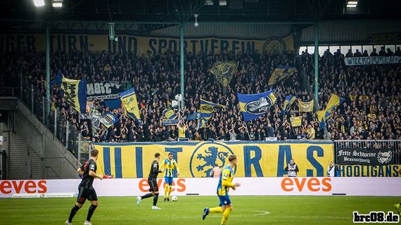 Eintracht Braunschweig vs FC Ingolstadt 04 (0-3) (4)