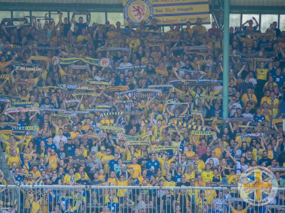 Eintracht Braunschweig vs Würzburger Kickers (5-2) (8)