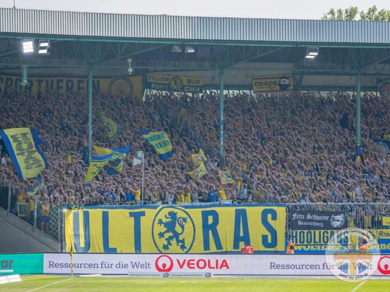 Eintracht Braunschweig vs Würzburger Kickers (5-2) (10)