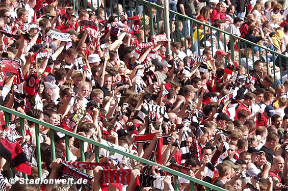 FC Rot-Weiß Erfurt vs Eintracht Frankfurt (0-1) (10)