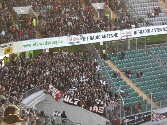 VfL Wolfsburg vs Eintracht Frankfurt (2-2) (9)