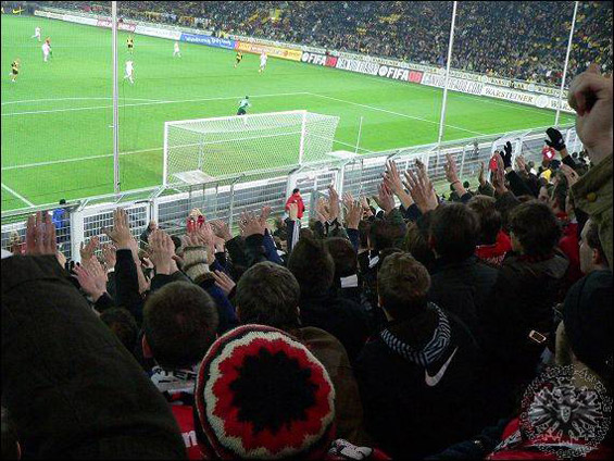Borussia Dortmund vs Eintracht Frankfurt (2-1) (2)