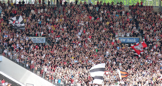 VfB Stuttgart vs Eintracht Frankfurt (2-0) (29)