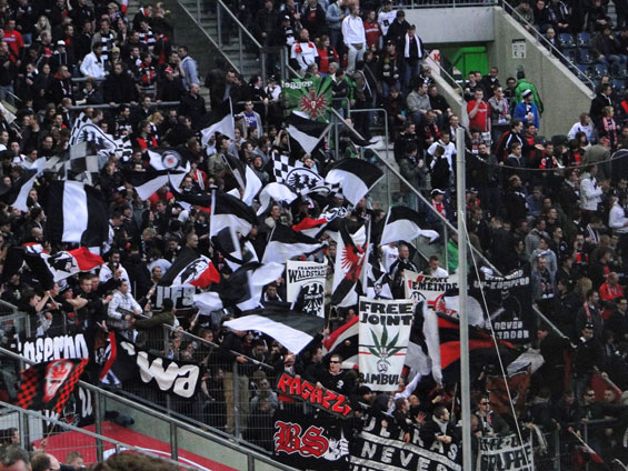 Borussia Mönchengladbach vs Eintracht Frankfurt (2-0) (3)