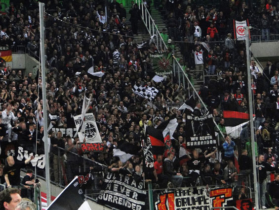 Borussia Mönchengladbach vs Eintracht Frankfurt (2-0) (8)