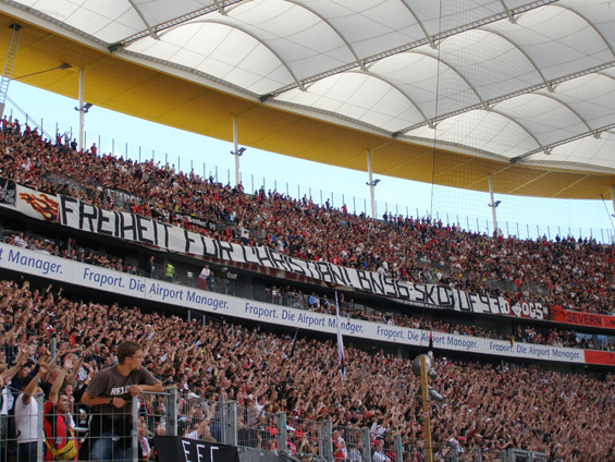Eintracht Frankfurt vs Borussia Dortmund (1-1) (15)