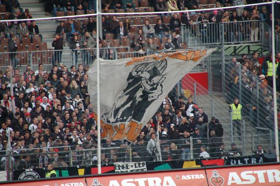FC St. Pauli vs Eintracht Frankfurt (1-3) (3)