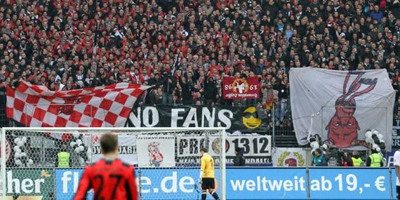 Eintracht Frankfurt vs 1. FC Kaiserslautern (0-0) (35)