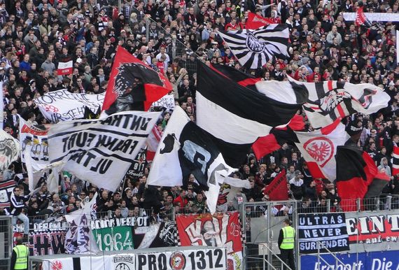 Eintracht Frankfurt vs FC St. Pauli (2-1) (7)