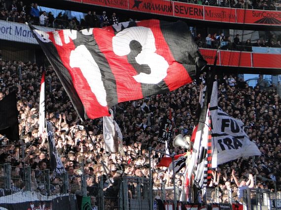 Eintracht Frankfurt vs FC St. Pauli (2-1) (10)