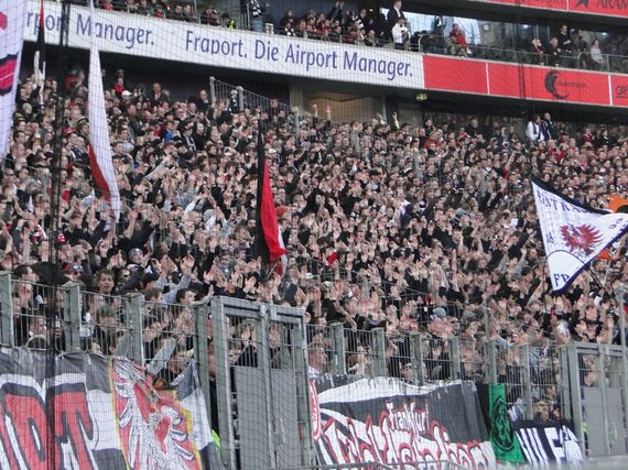 Eintracht Frankfurt vs FC St. Pauli (2-1) (11)