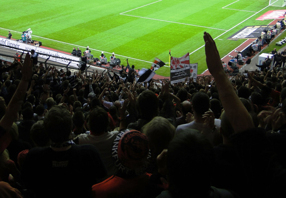 Bayer 04 Leverkusen vs Eintracht Frankfurt (2-1) (2)