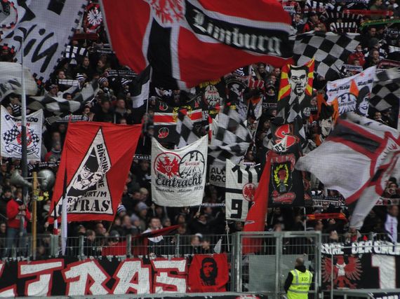 Eintracht Frankfurt vs Karlsruher SC (2-0) (2)