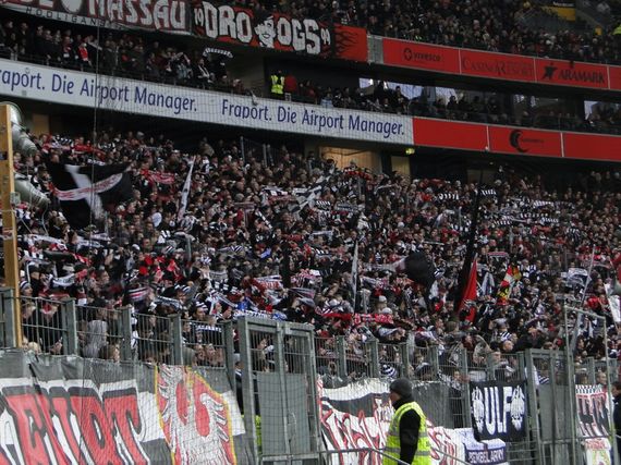 Eintracht Frankfurt vs Karlsruher SC (2-0) (7)