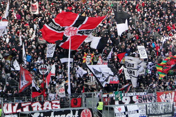 Eintracht Frankfurt vs Eintracht Braunschweig (2-1) (3)