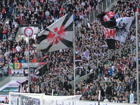 Borussia Mönchengladbach vs Eintracht Frankfurt (2-0) (4)