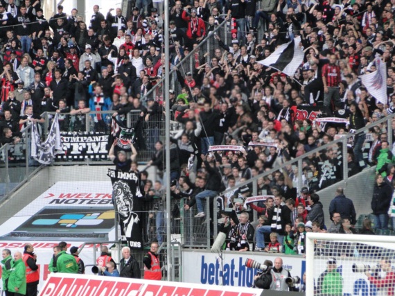 Borussia Mönchengladbach vs Eintracht Frankfurt (2-0) (12)