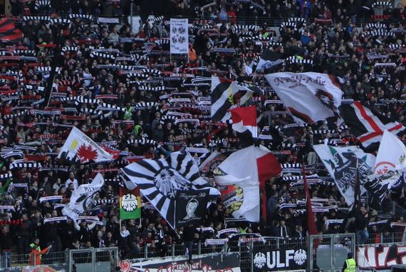 Eintracht Frankfurt vs VfB Stuttgart (2-1) (1)