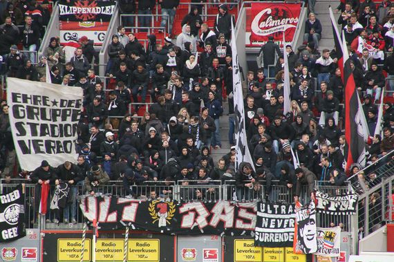 Bayer 04 Leverkusen vs Eintracht Frankfurt (1-1) (1)