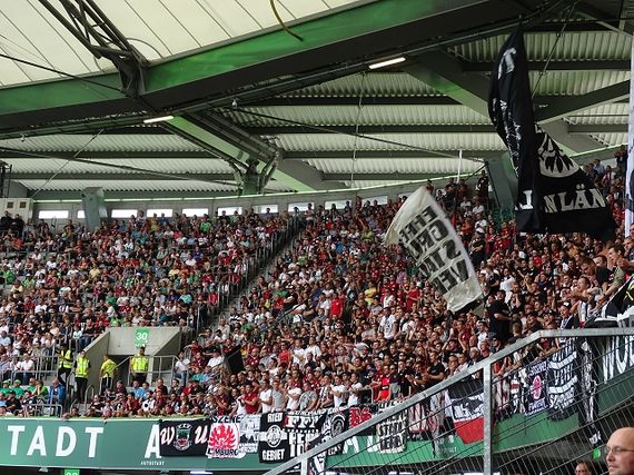 VfL Wolfsburg vs Eintracht Frankfurt (2-1) (1)