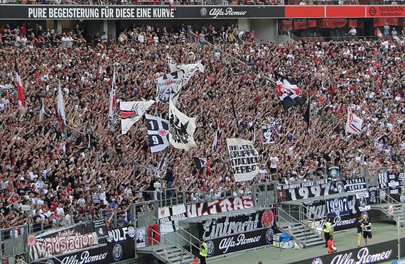 Eintracht Frankfurt vs FC Augsburg (1-1) (8)