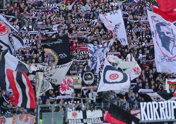 Eintracht Frankfurt vs FC Augsburg (1-2) (1)