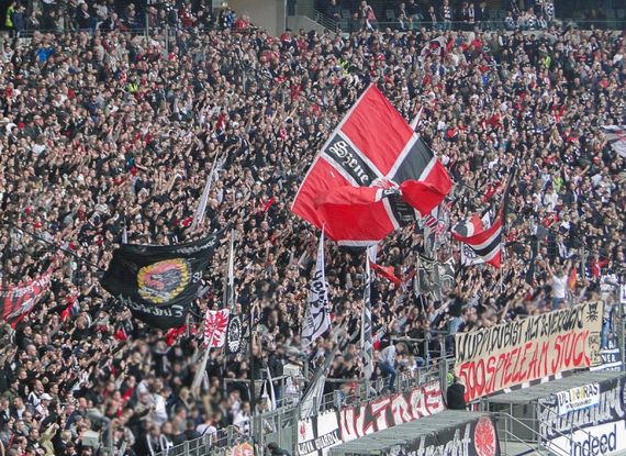 Eintracht Frankfurt vs FC Augsburg (1-2) (9)