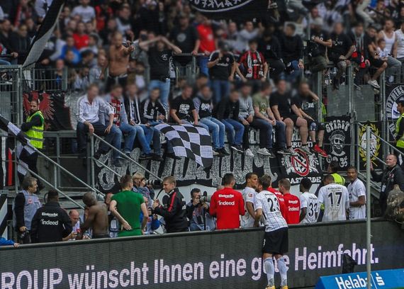 Eintracht Frankfurt vs VfB Stuttgart (2-1) (37)