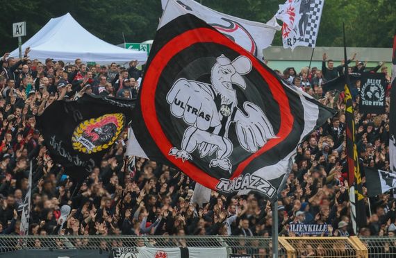 TuS Erndtebrück vs Eintracht Frankfurt (0-3) (4)