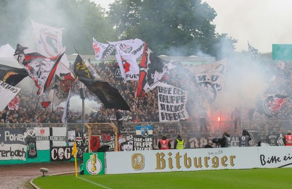 TuS Erndtebrück vs Eintracht Frankfurt (0-3) (10)