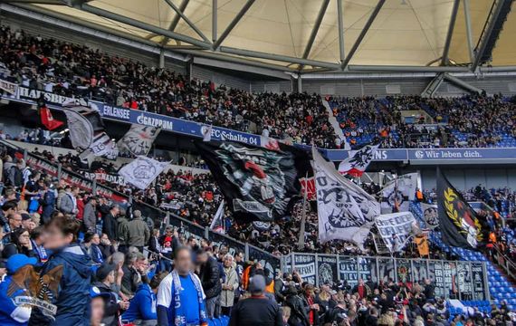 FC Schalke 04 vs Eintracht Frankfurt (1-2) (1)