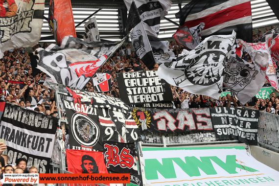 FC Augsburg vs Eintracht Frankfurt (2-1) (2)