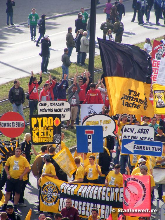 Fandemo 2010 vs Zum Erhalt der Fankultur (0-0) (24)