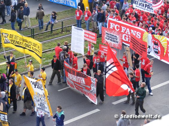 Fandemo 2010 vs Zum Erhalt der Fankultur (0-0) (54)