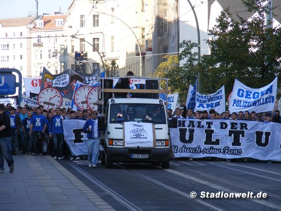 Fandemo 2010 vs Zum Erhalt der Fankultur (0-0) (82)