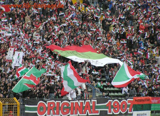FC Augsburg vs 1. FC Kaiserslautern (0-0) (17)