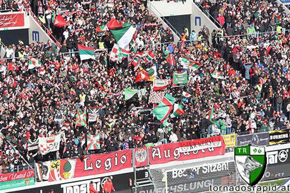 FC Augsburg vs SC Paderborn (3-0) (2)