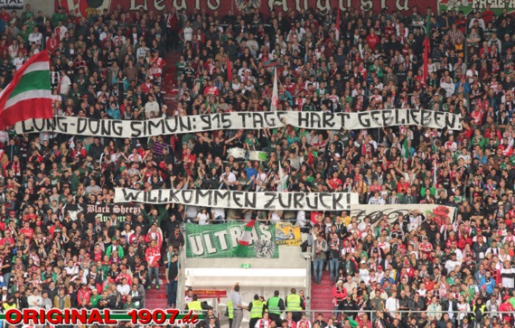 FC Augsburg vs SC Freiburg (2-1) (5)