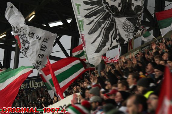 FC Augsburg vs Hamburger SV (3-1) (9)