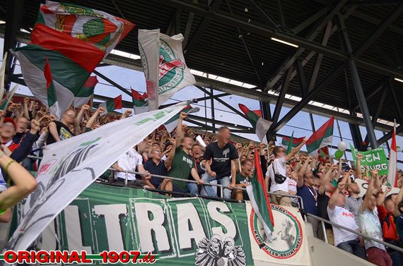 FC Augsburg vs Hannover 96 (1-2) (29)
