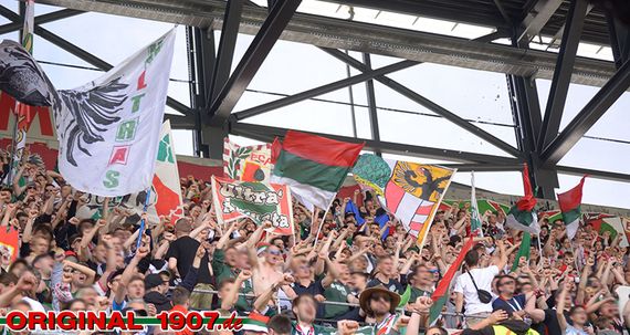 FC Augsburg vs Hannover 96 (1-2) (39)