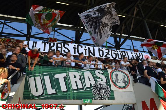 FC Augsburg vs Werder Bremen (4-2) (12)
