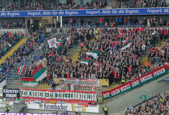 Eintracht Frankfurt vs FC Augsburg (3-1) (2)